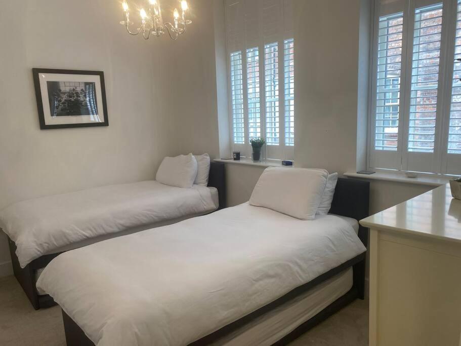 Unrivalled Location - Five Star - Worcester Apartment Exteriér fotografie