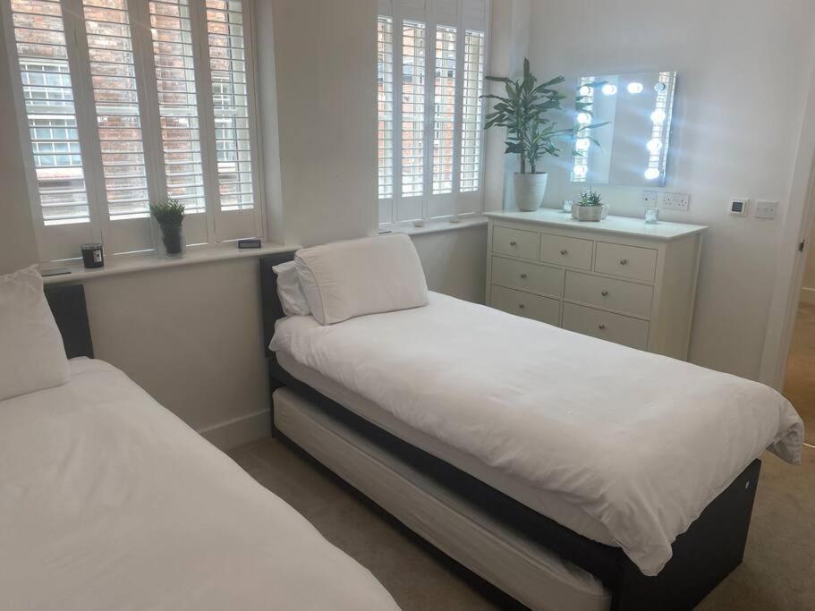 Unrivalled Location - Five Star - Worcester Apartment Exteriér fotografie