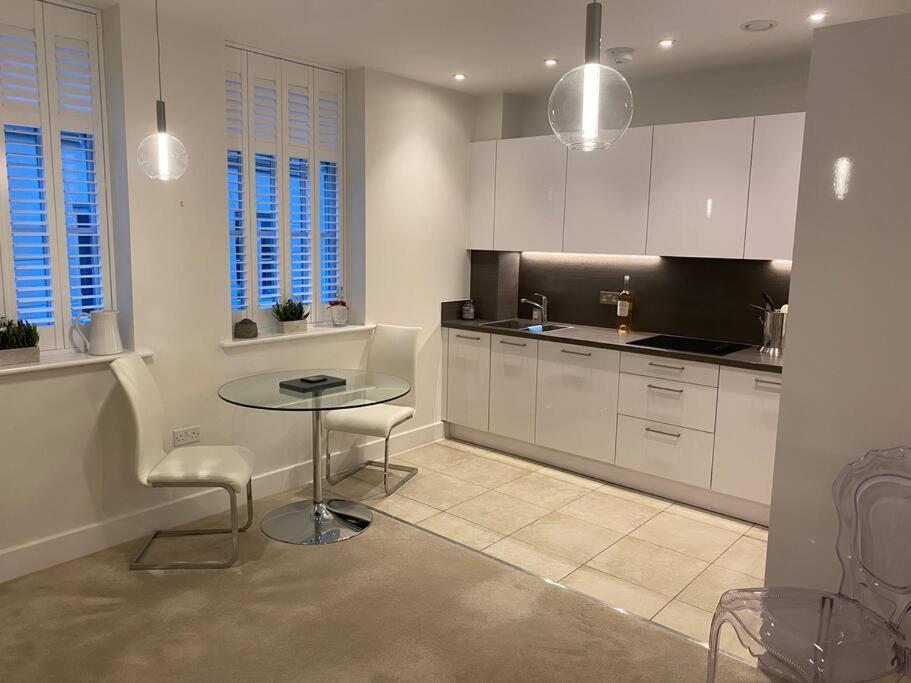 Unrivalled Location - Five Star - Worcester Apartment Exteriér fotografie