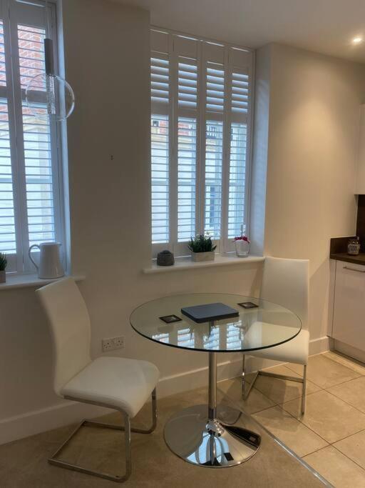 Unrivalled Location - Five Star - Worcester Apartment Exteriér fotografie